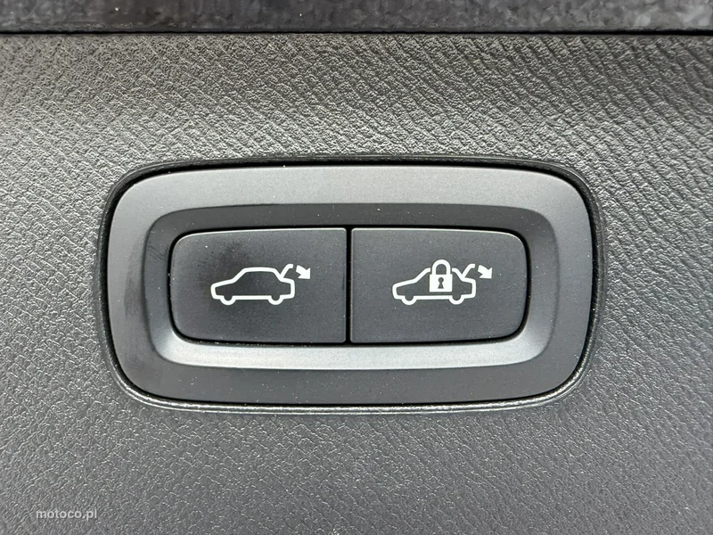 Volvo XC 90 23