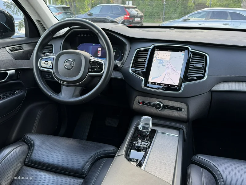 Volvo XC 90 30