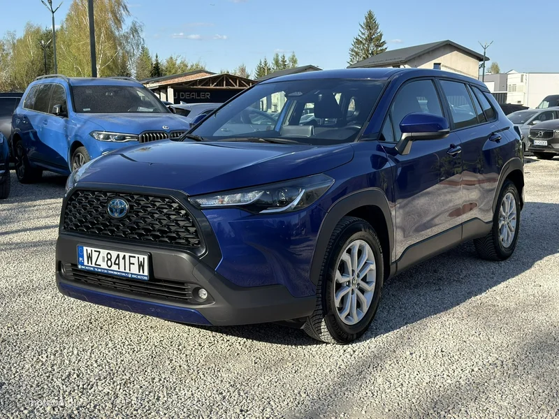 Toyota Corolla Cross 8