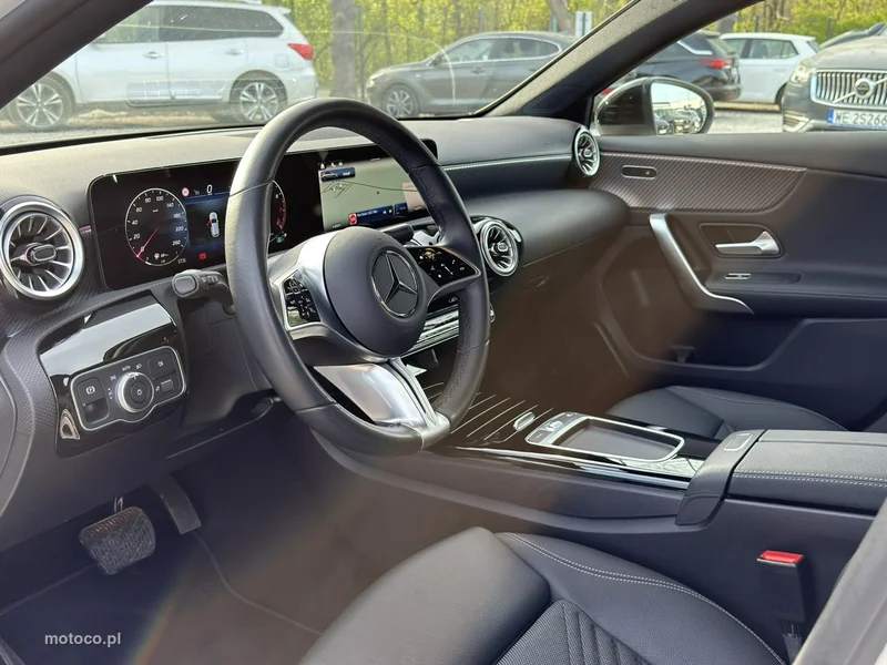 Mercedes-Benz Klasa A W177 A 180 12