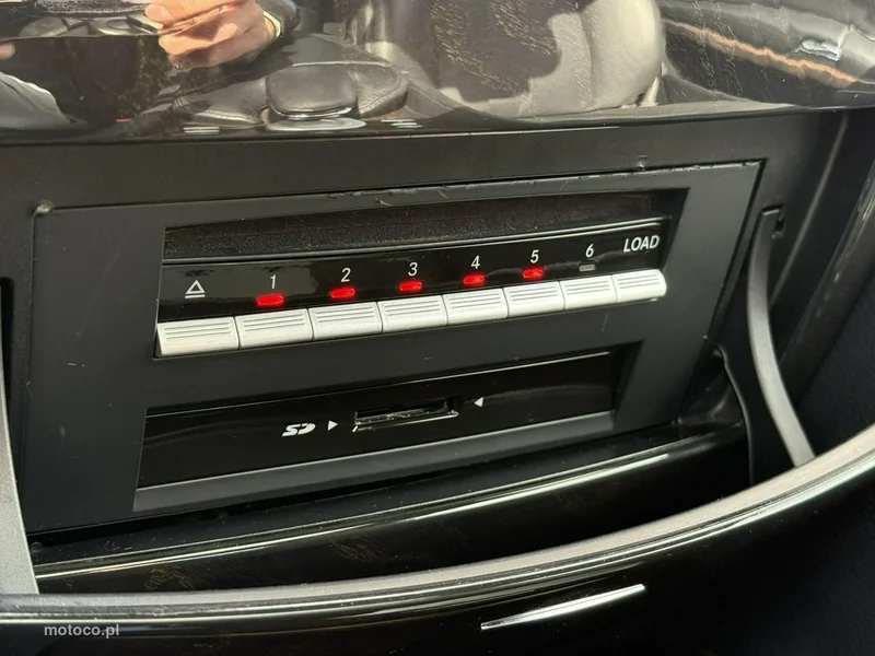 Mercedes-Benz CL C216 CL 500 33