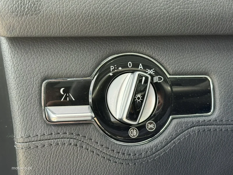 Mercedes-Benz CL C216 CL 500 34