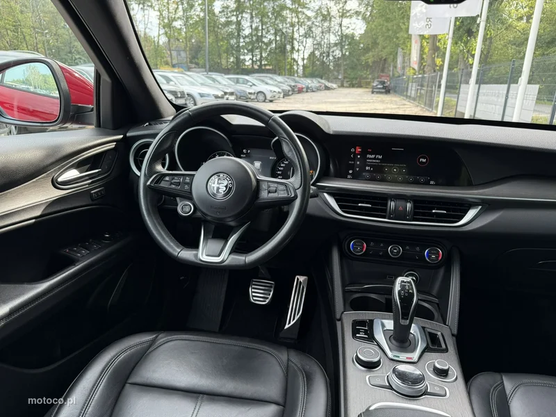 Alfa Romeo Stelvio 2
