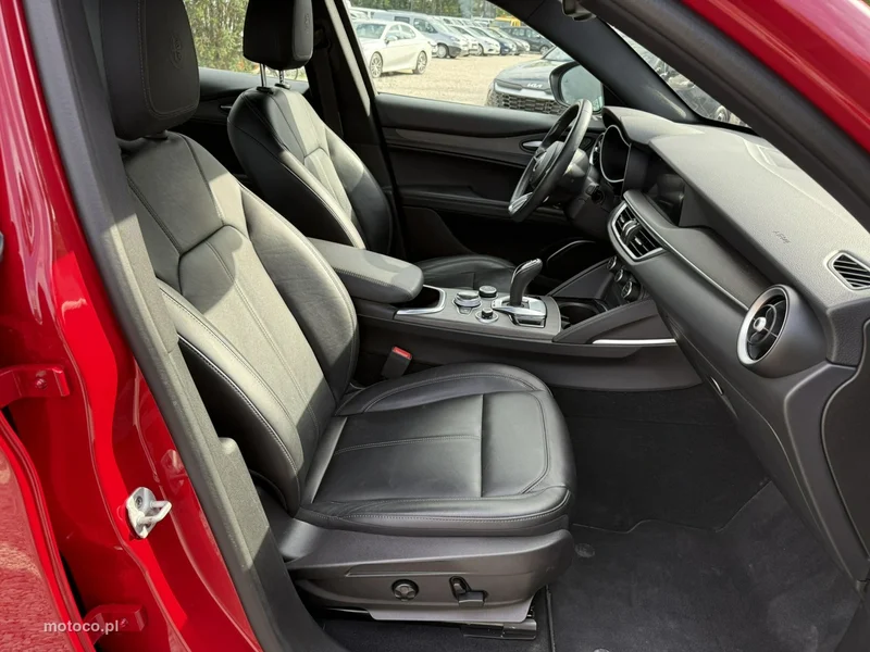 Alfa Romeo Stelvio 22