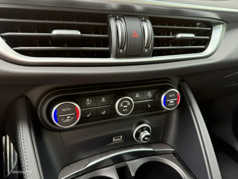 Alfa Romeo Stelvio 27