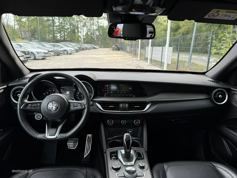 Alfa Romeo Stelvio 4