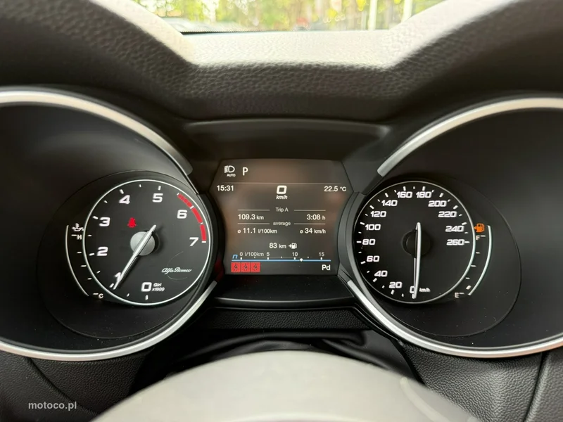 Alfa Romeo Stelvio 32