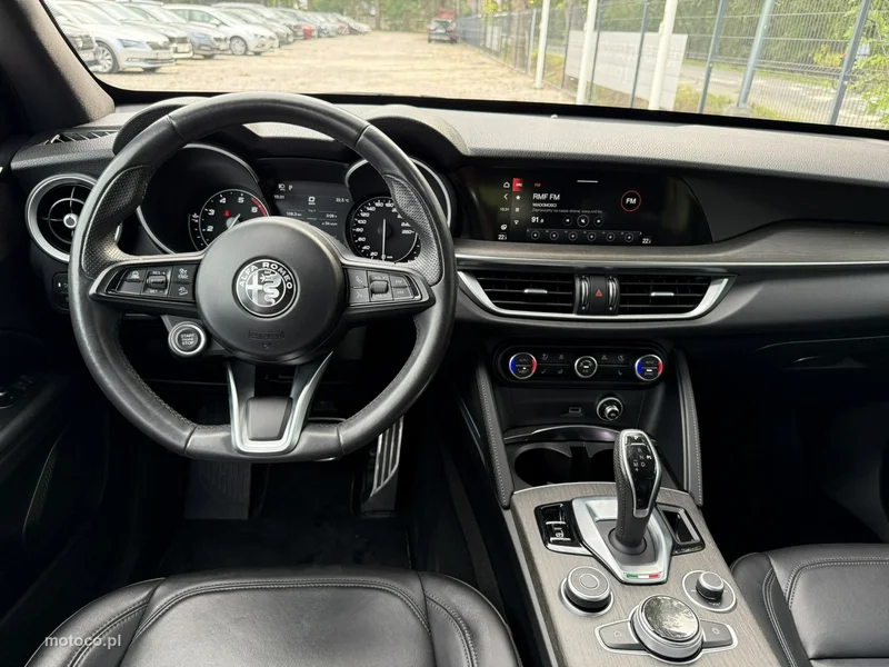 Alfa Romeo Stelvio 6