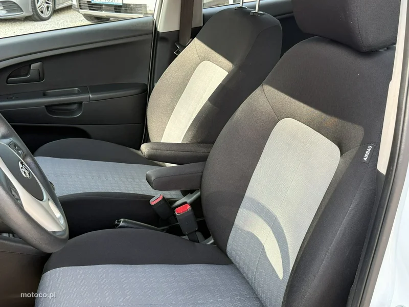 Kia Venga 12