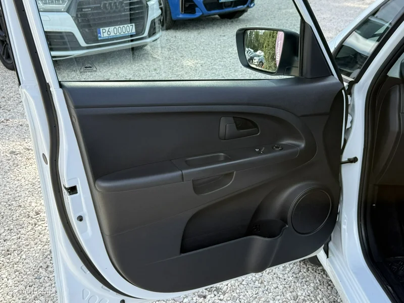 Kia Venga 13