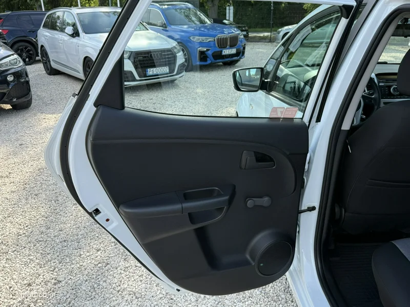 Kia Venga 16