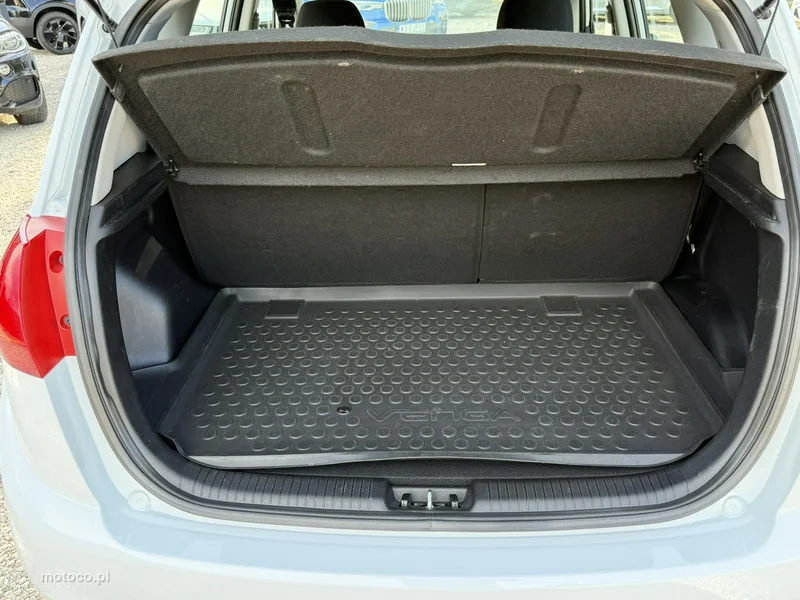 Kia Venga 17