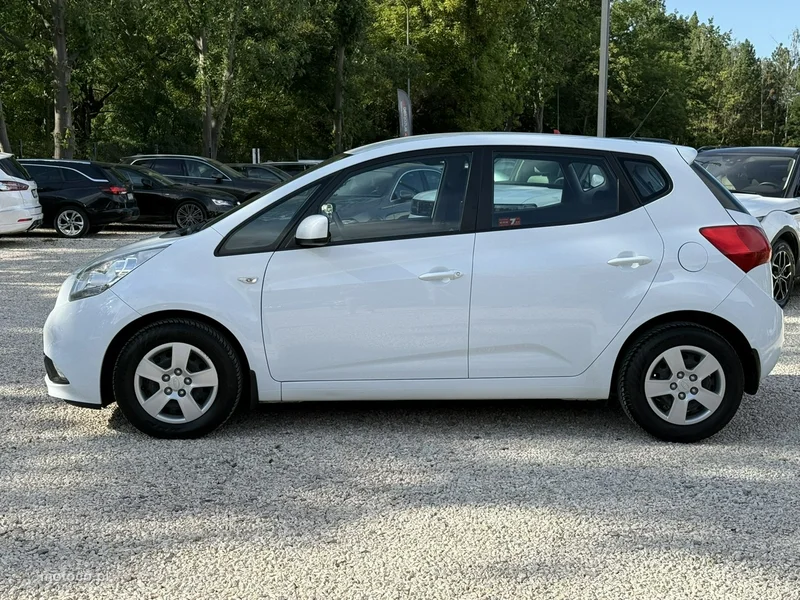 Kia Venga 6