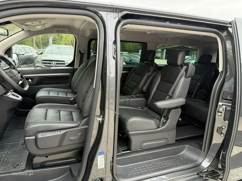 Peugeot Traveller 19