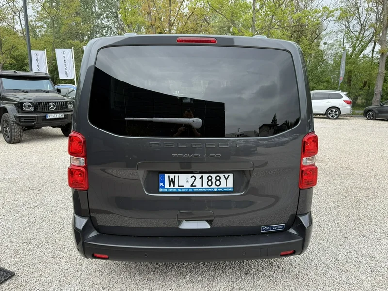 Peugeot Traveller 23
