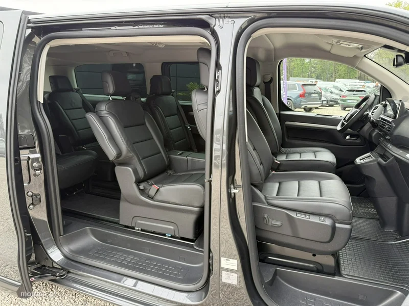 Peugeot Traveller 6