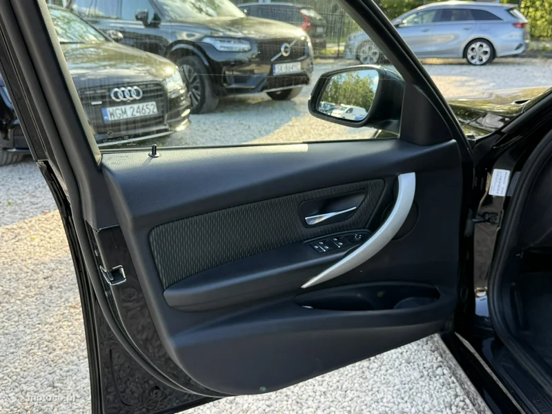 BMW Seria 3 F30 320 12