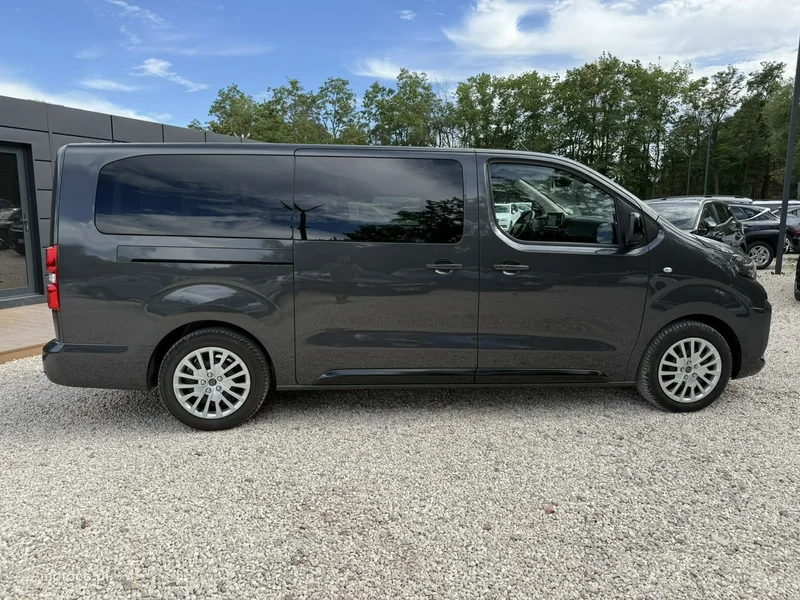 Peugeot Traveller 16