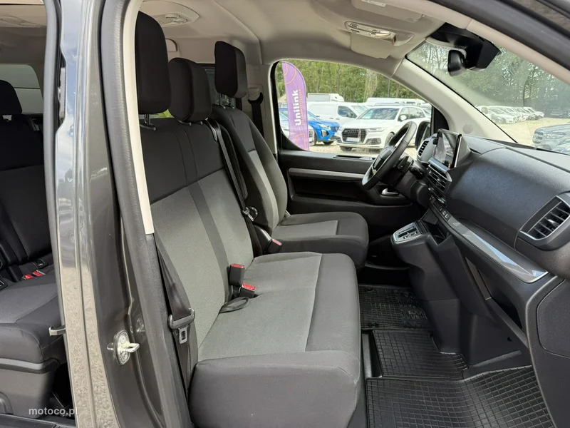 Peugeot Traveller 27
