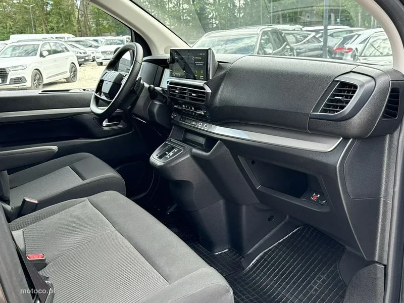 Peugeot Traveller 15