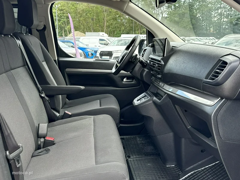 Peugeot Traveller 16