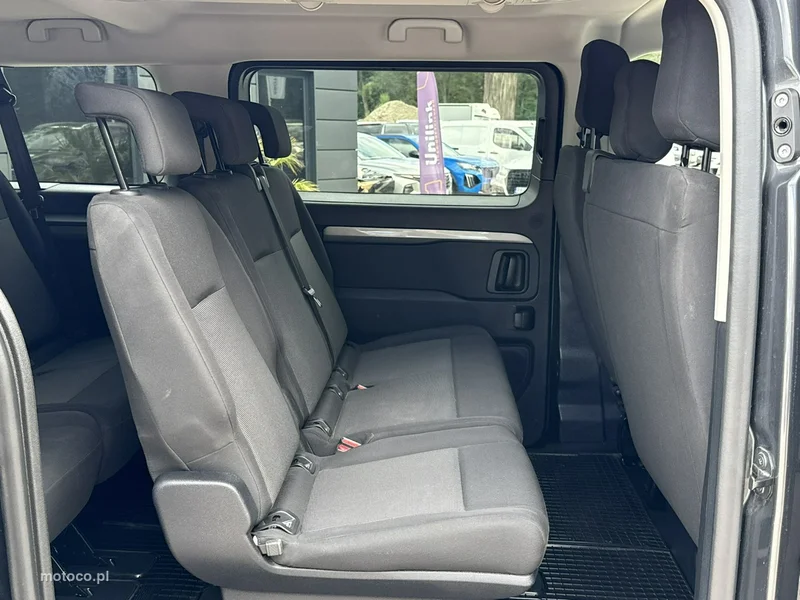 Peugeot Traveller 17