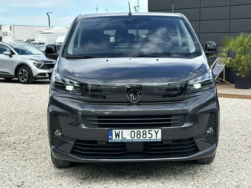 Peugeot Traveller 8