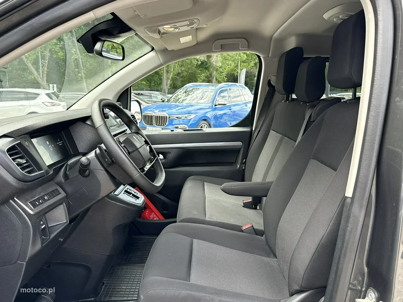 Peugeot Traveller 10