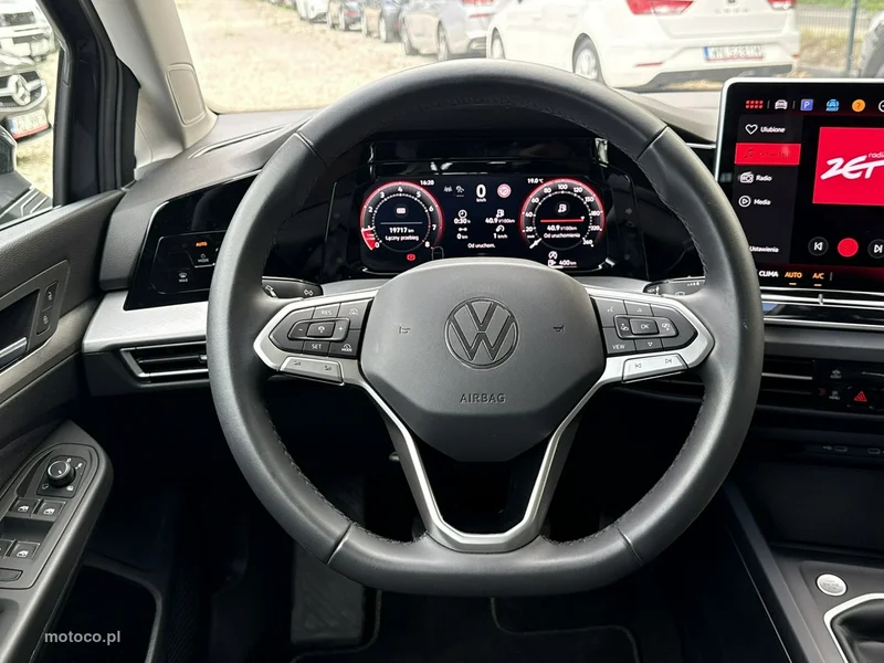 Volkswagen Golf VIII 20