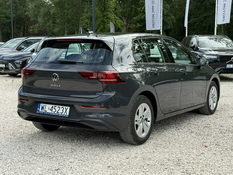 Volkswagen Golf VIII 3