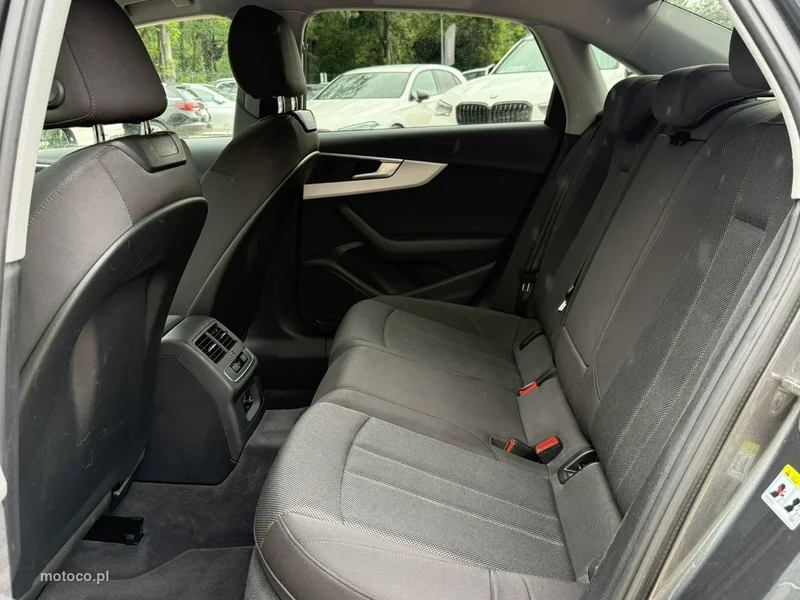 Audi A4 B9 16