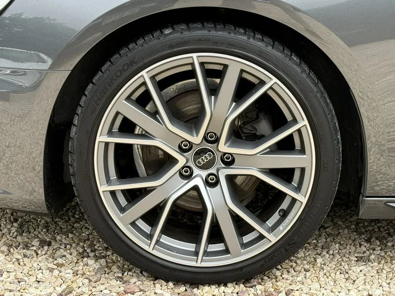 Audi A4 B9 9