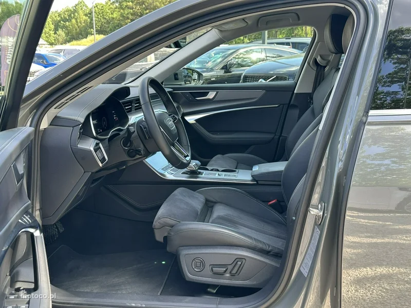 Audi A6 C8 13