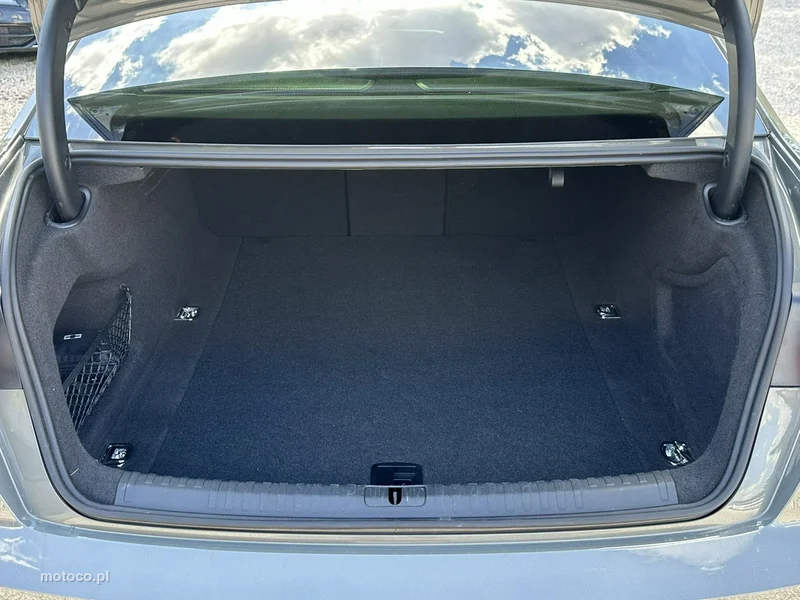 Audi A6 C8 10