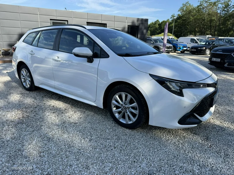 Toyota Corolla E210 2