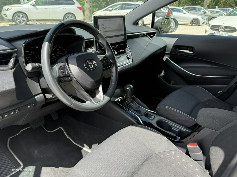 Toyota Corolla E210 11