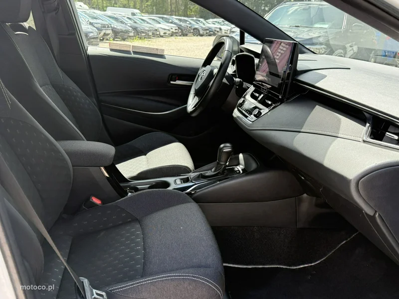 Toyota Corolla E210 15