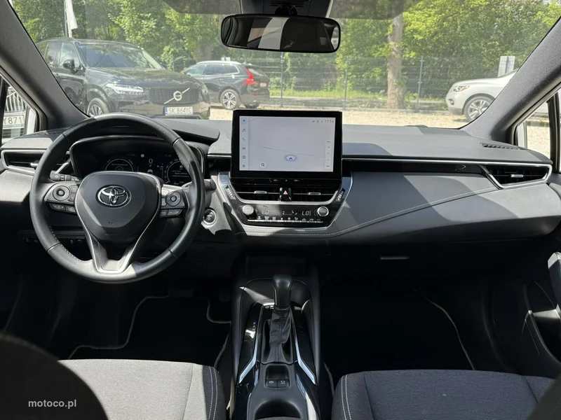 Toyota Corolla E210 16