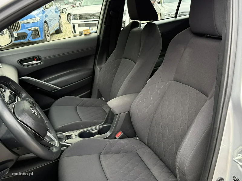 Toyota Corolla Cross 12