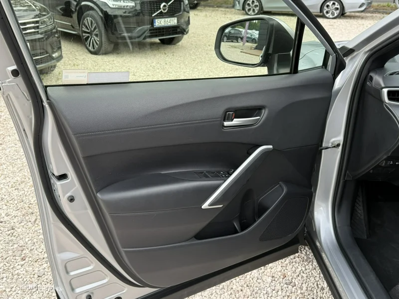 Toyota Corolla Cross 13