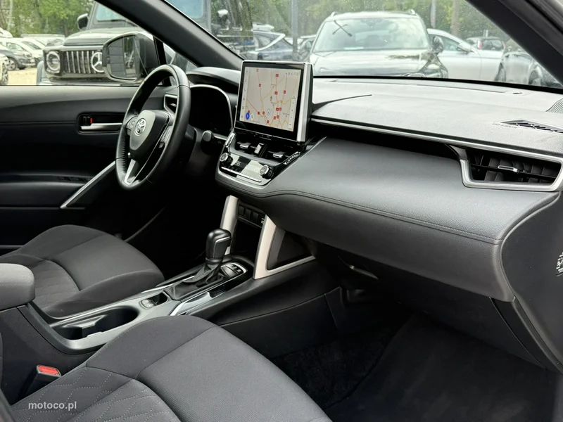 Toyota Corolla Cross 18
