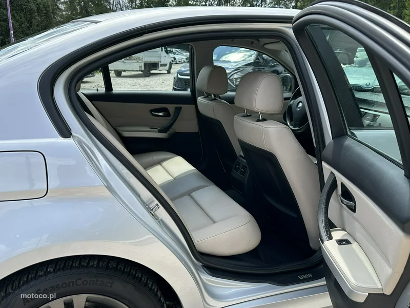 BMW Seria 3 E90 318 15