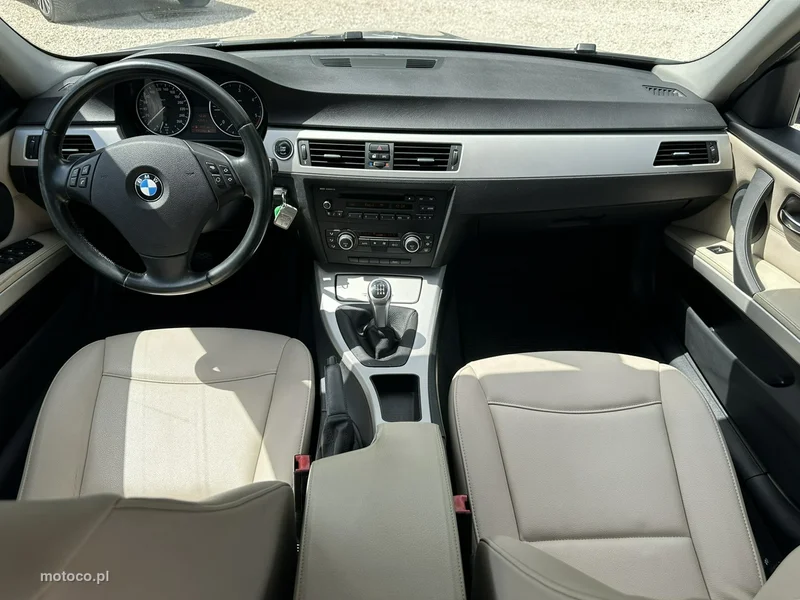 BMW Seria 3 E90 318 17
