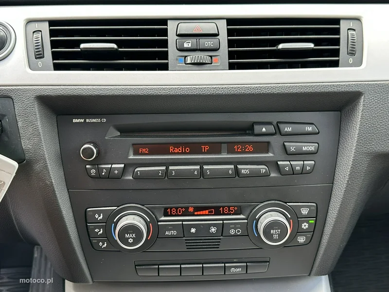 BMW Seria 3 E90 318 22