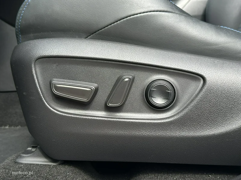 Toyota RAV 4 XA50 15