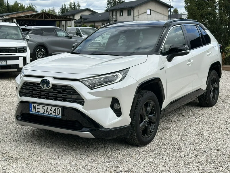 Toyota RAV 4 XA50 3
