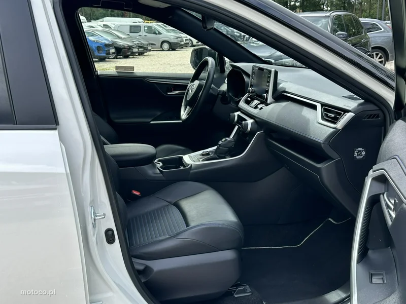 Toyota RAV 4 XA50 21