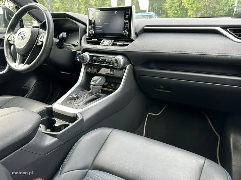 Toyota RAV 4 XA50 24