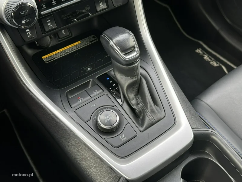 Toyota RAV 4 XA50 29