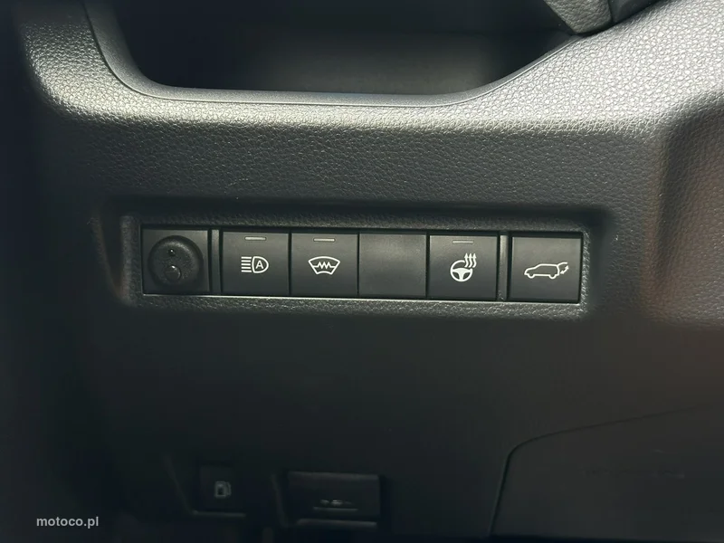 Toyota RAV 4 XA50 35